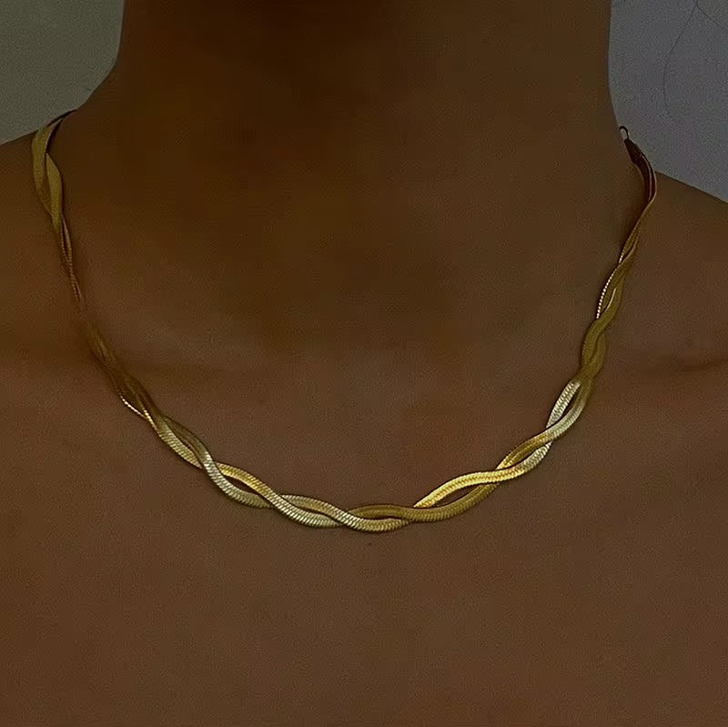 Twist Of Light Necklace