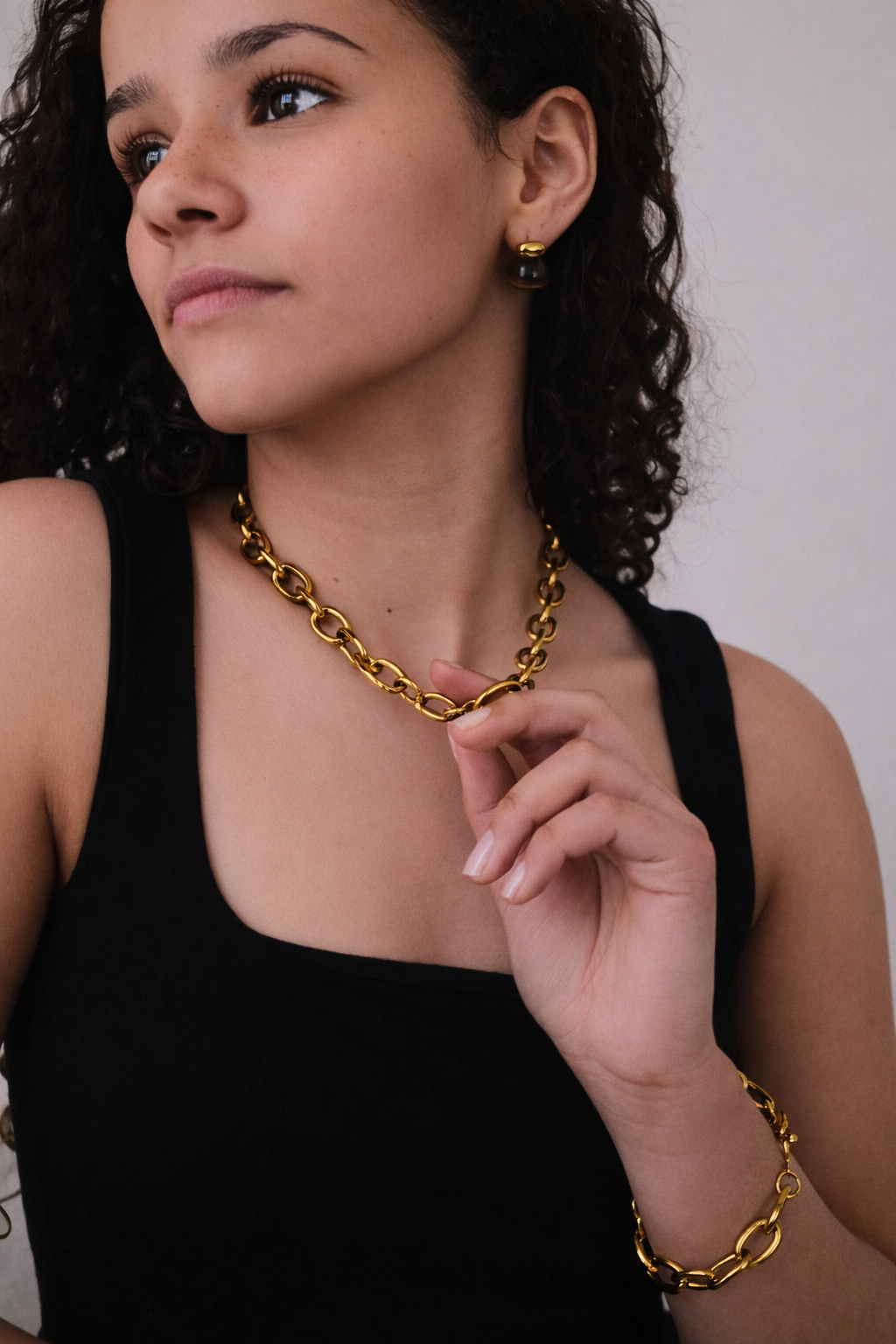 Empire T-bar Necklace