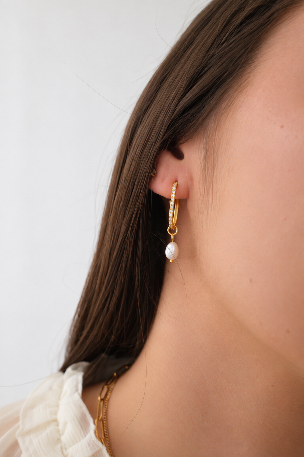 Lumi Pearl Retangle Hoops